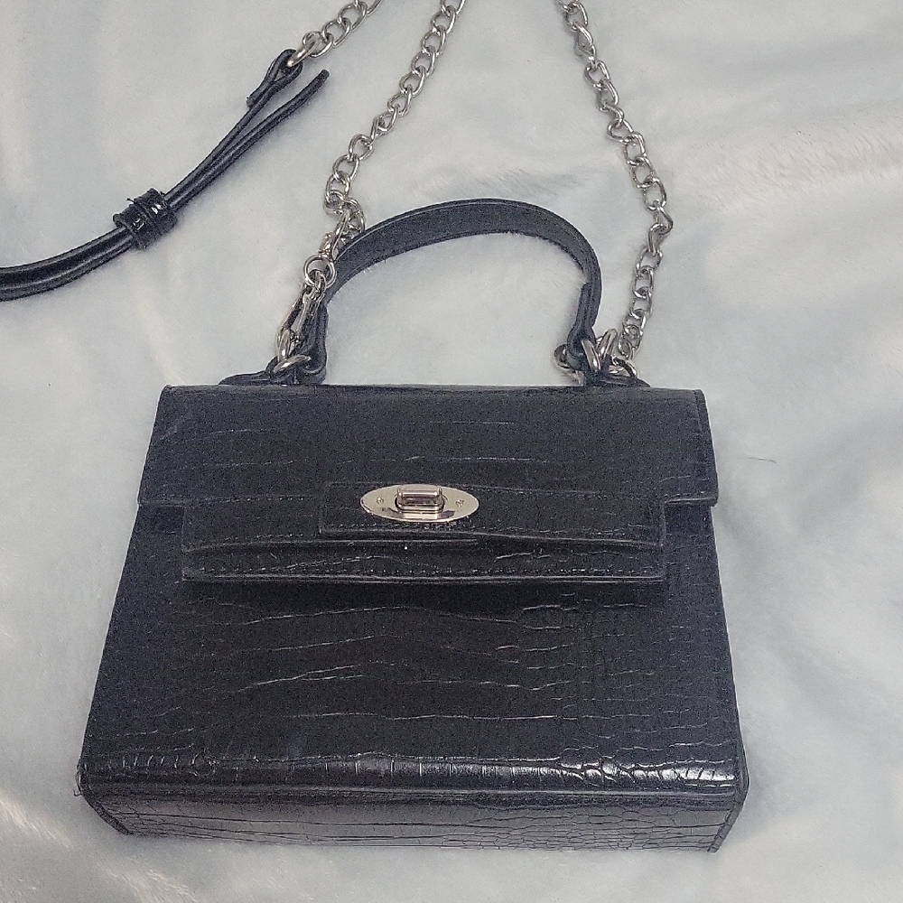 Madden NYC Womens Boxy Top Handle Bag In Black